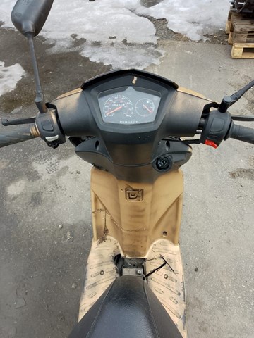 Peugeot 50 2019 VIN VGAK1AAJA0J017747 фото 13