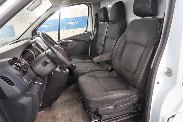 Nissan NV300 2021 VIN VNVF4000868355386 фото 21