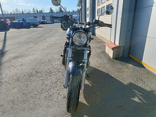 Suzuki GSF 2001 VIN JS1A9112100100986 фото 3