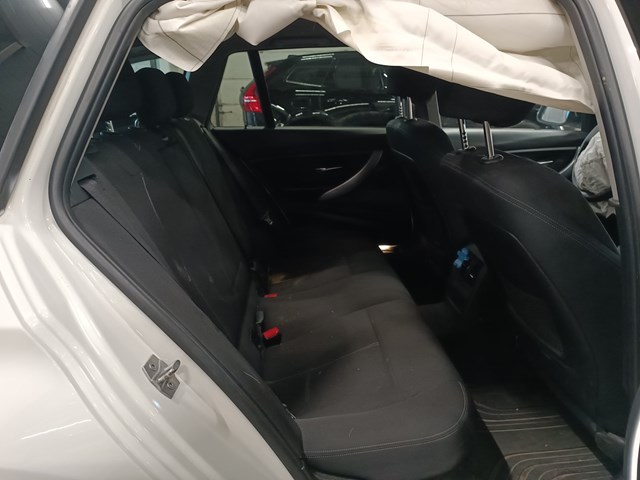BMW 300 2013 VIN WBA3G51030F484650 фото 21