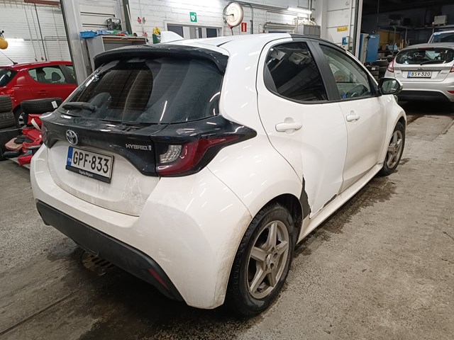 Toyota Yaris 2022 VIN YARKBAC3100024933 фото 4