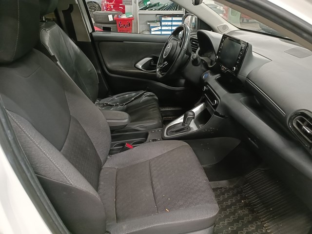 Toyota Yaris 2022 VIN YARKBAC3100024933 фото 6
