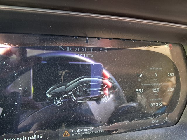 Tesla S 2015 VIN 5YJSA7E28FF101564 фото 8