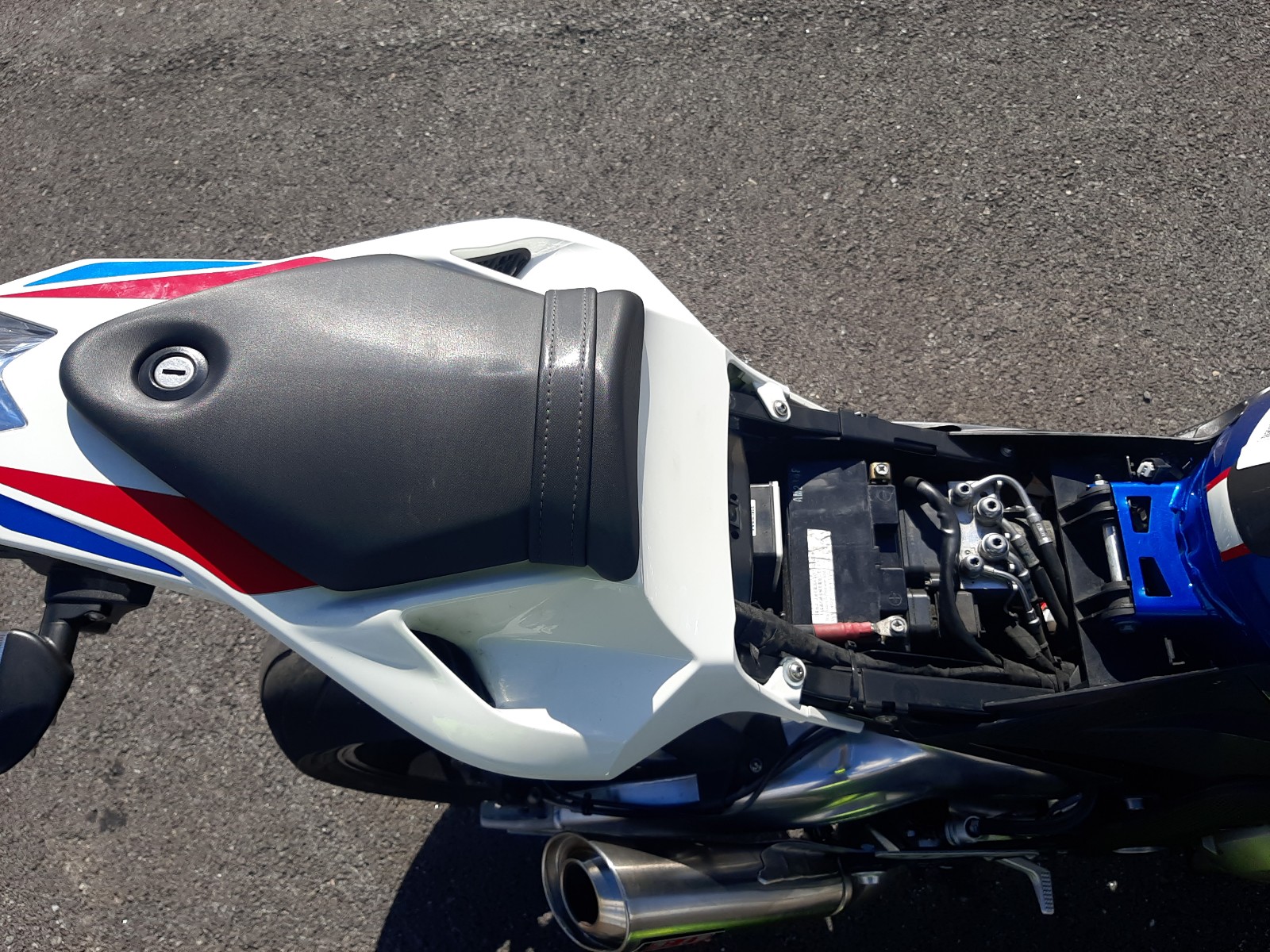 BMW S 1000 RR 2014 VIN WB1052405EZ040646 фото 6