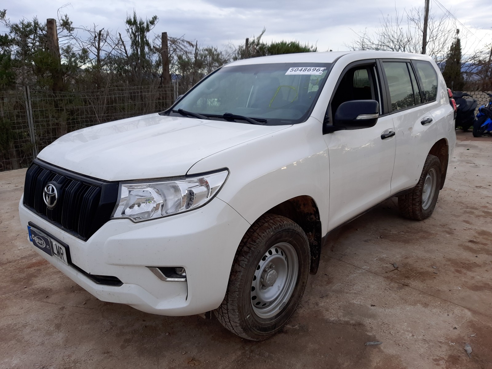 Toyota Land Cruiser 2021 VIN JTEBR3FJ60K191245 фото 2