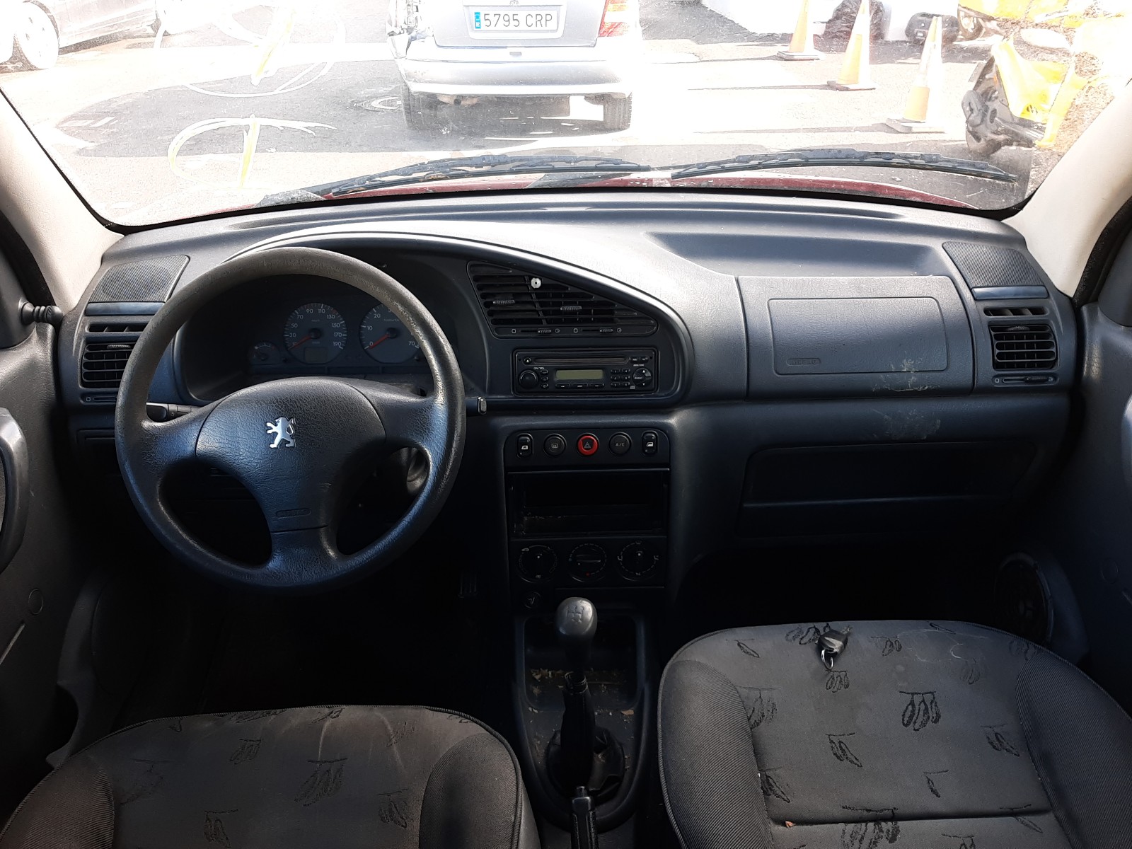 Peugeot Partner 2001 VIN VF35FRHYE60387987 фото 9
