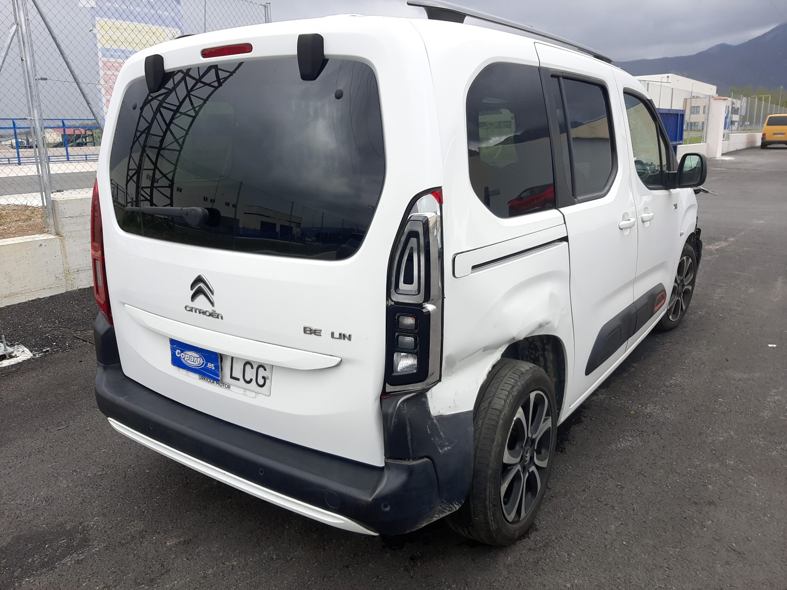 Citroen Berlingo Combi 2019 VIN VR7ECYHYCKJ834123 фото 4