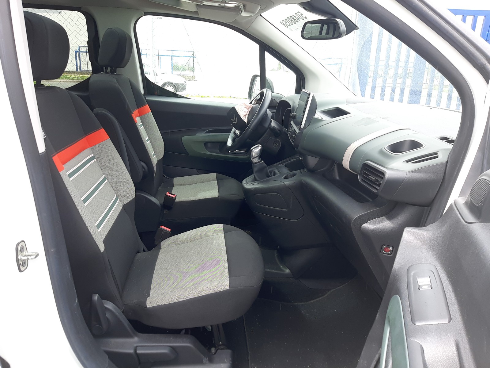 Citroen Berlingo Combi 2019 VIN VR7ECYHYCKJ834123 фото 5