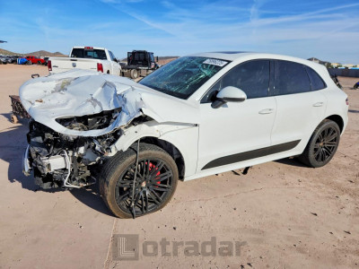 Porsche Macan 2015 WP1AF2A51FLB94357