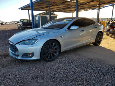 Tesla Model s 2014 5YJSA1H18EFP58136