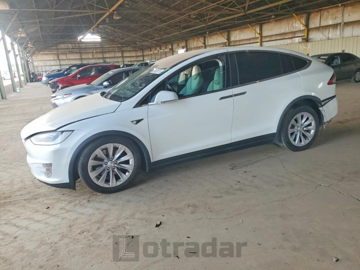 Tesla Model x 2018 VIN 5YJXCBE29JF104291