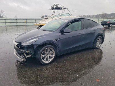Tesla Model y 2024 7SAYGDEE1RA252705