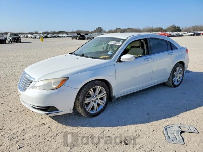 Chrysler 200 2013 1C3CCBAB2DN698835