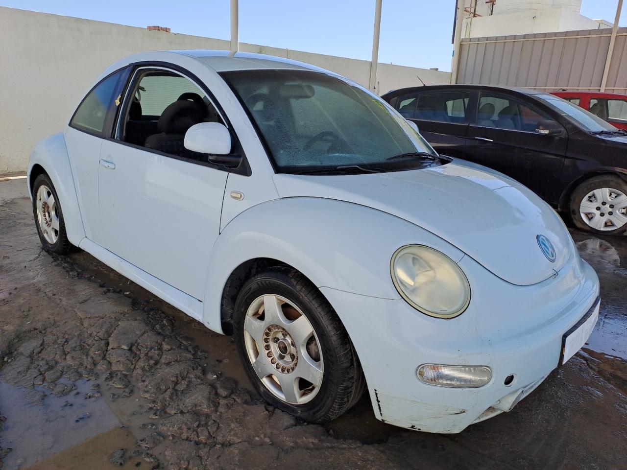 VOLKSWAGEN BEETLE 2000 2wEk