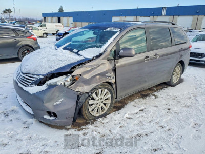 Toyota Sienna 2014 5TDJK3DC3ES073906