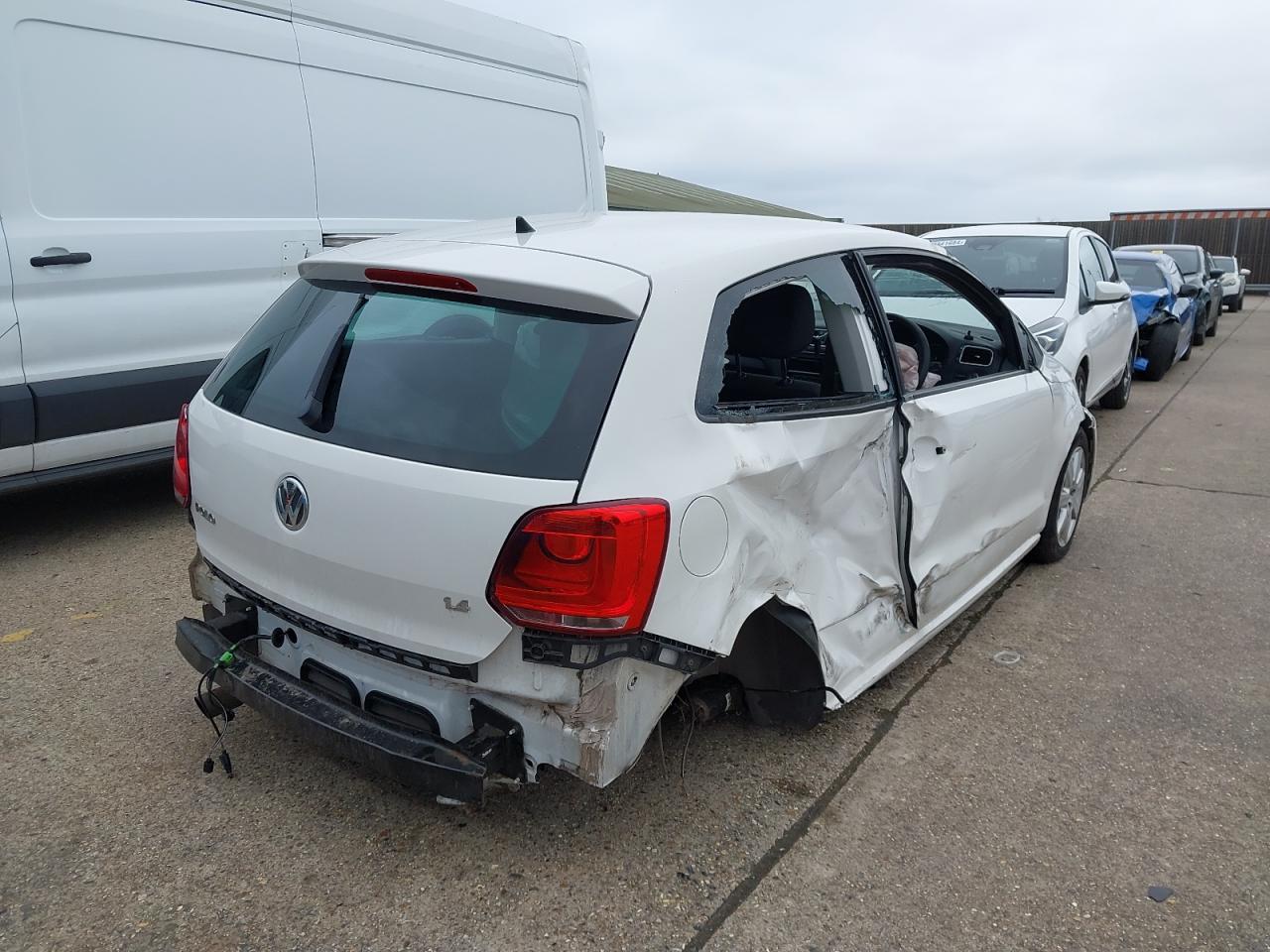 VOLKSWAGEN POLO MATCH 2013 VIN WVWZZZ6RZEY113986 фото 3