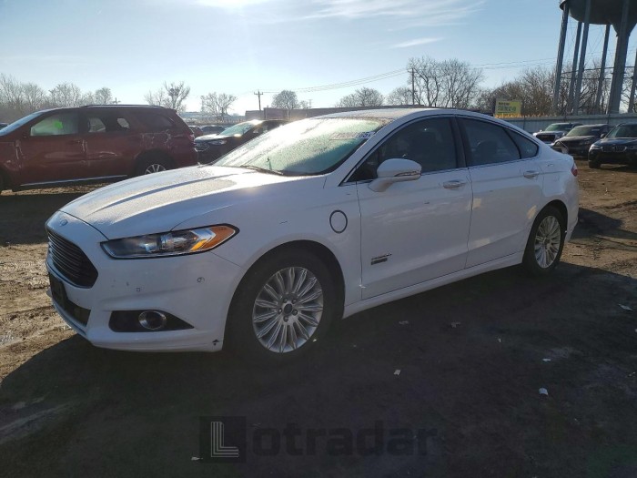 Ford Fusion 2013 VIN 3FA6P0SU5DR302451