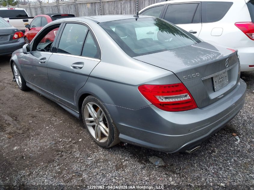 MERCEDES-BENZ C 300 2013 VIN WDDGF8AB0DA815820 фото 3