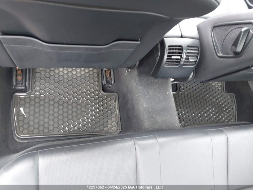 MERCEDES-BENZ C 300 2013 VIN WDDGF8AB0DA815820 фото 6