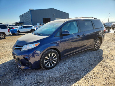 Toyota Sienna 2018 5TDJZ3DC6JS194810