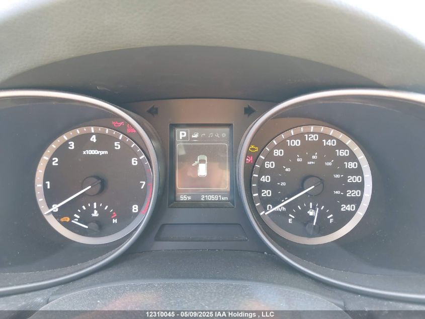 HYUNDAI SANTA FE 2017 VIN 5XYZUDLB6HG483967 фото 7