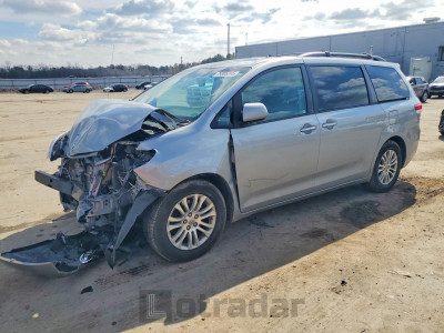 Toyota Sienna 2014 5TDYK3DC8ES462507