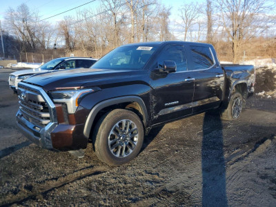 Toyota Tundra 2025 5TFJA5DB3SX320529