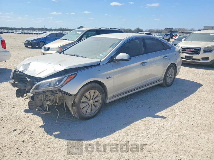 Hyundai  2016 VIN KMHE24L18GA032464
