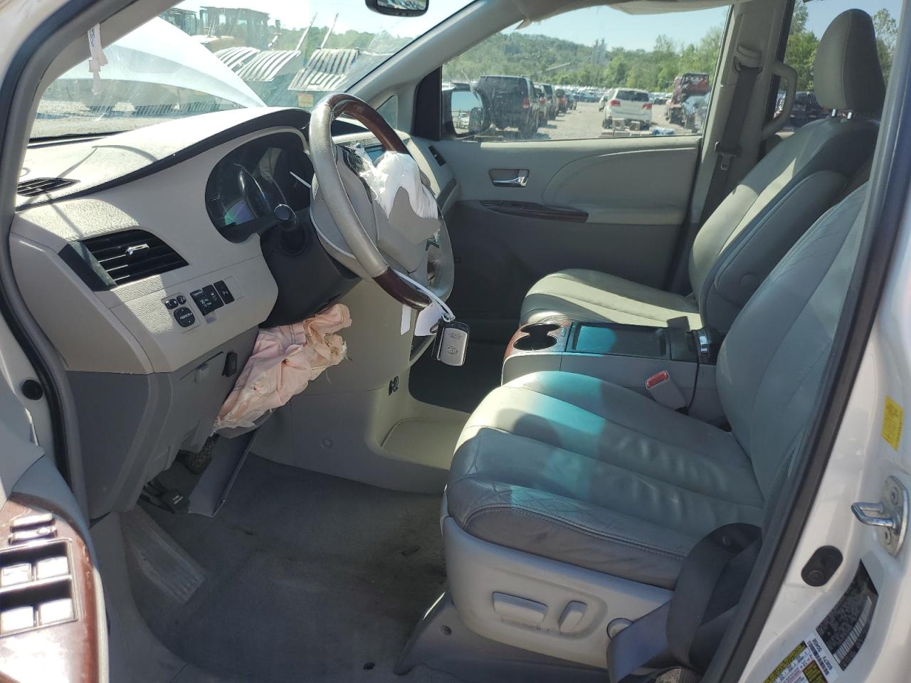 TOYOTA All Models 2011 VIN 5TDYK3DC3BS084866 фото 7