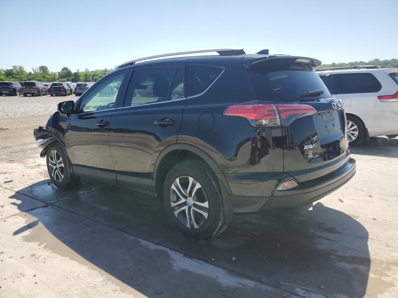 TOYOTA RAV4 2018 VIN 2T3ZFREV1JW420829 фото 2