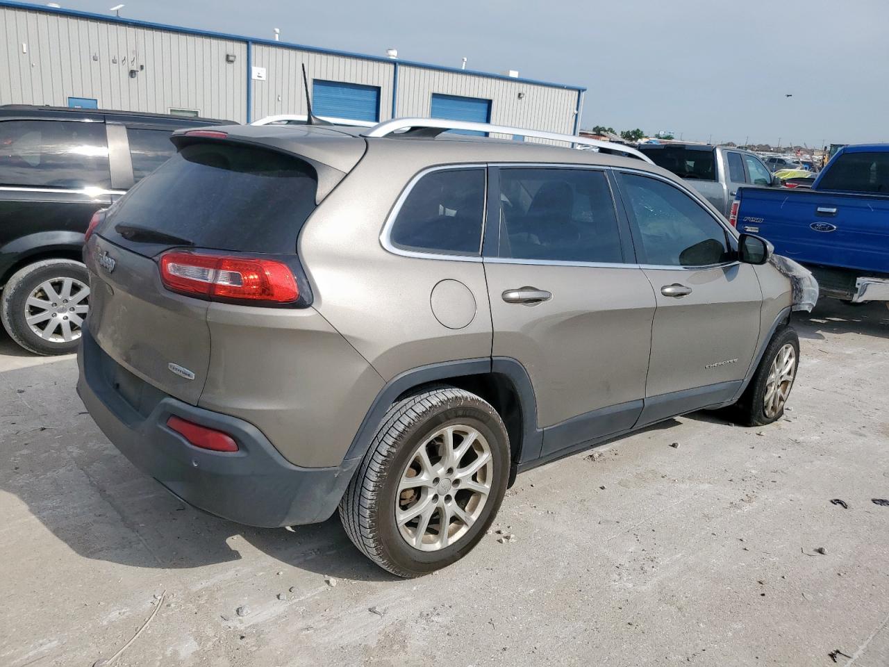 JEEP GRAND CHER 2017 VIN 1C4PJLCB1HW641029 фото 3