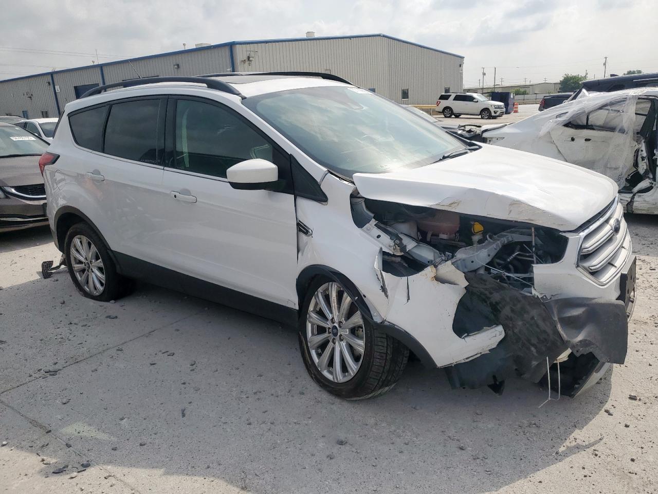 FORD ESCAPE 2019 VIN 1FMCU0HD8KUC25623 фото 4