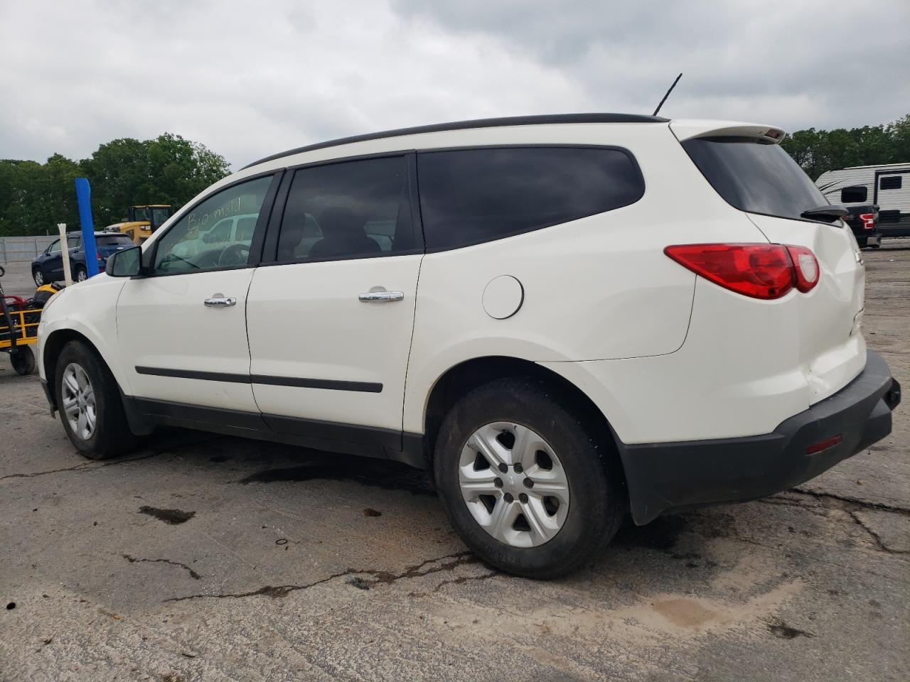 CHEVROLET TRAVERSE 2012 VIN 1GNKRFEDXCJ143055 фото 2