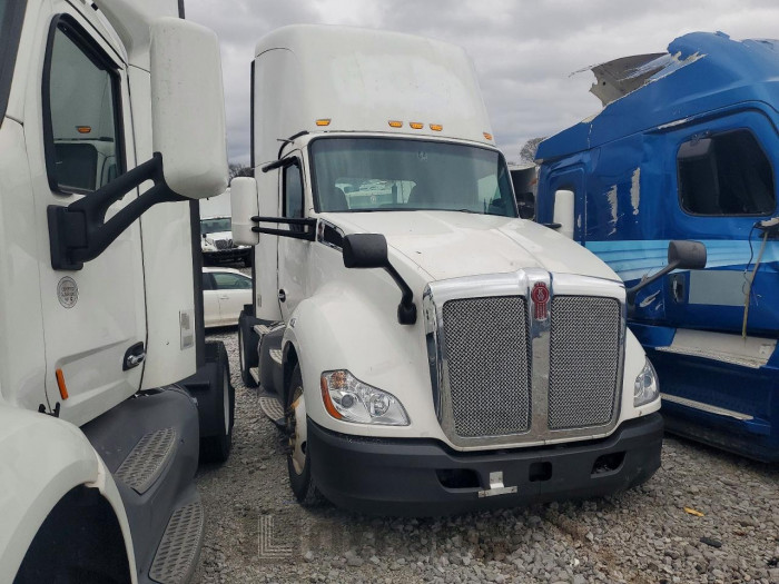   2019 VIN 1XKYA48X1KJ297290