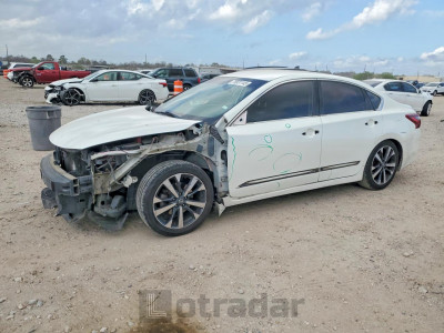 Nissan Altima 2017 1N4AL3APXHC167488