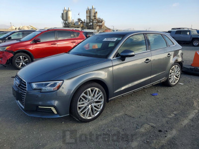 Audi A3 2018 WAUSPBFF1JA055545