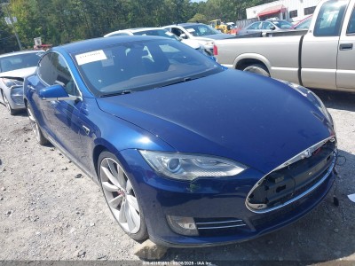 Tesla Model s 2015 5YJSA1E49FF103399