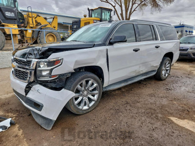 Chevrolet Suburban 2018 1GNSKHKC8JR359514