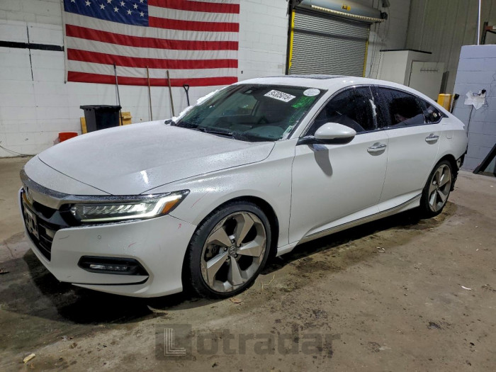 Honda Accord 2018 VIN 1HGCV1F92JA018958