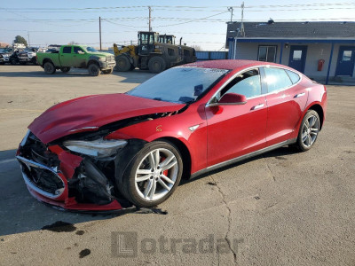 Tesla Model s 2014 5YJSA1H15EFP39771