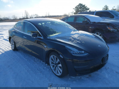 Tesla Model 3 2018 5YJ3E1EA6JF077061