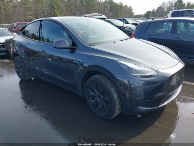 Tesla Model y 2025 7SAYGDEE0SA342112