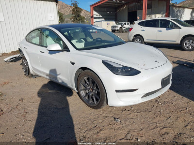 Tesla Model 3 2022 5YJ3E1EB1NF114919