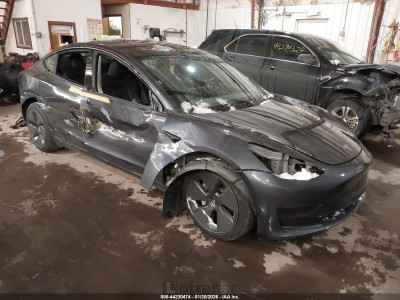 Tesla Model 3 2023 5YJ3E1EBXPF630988