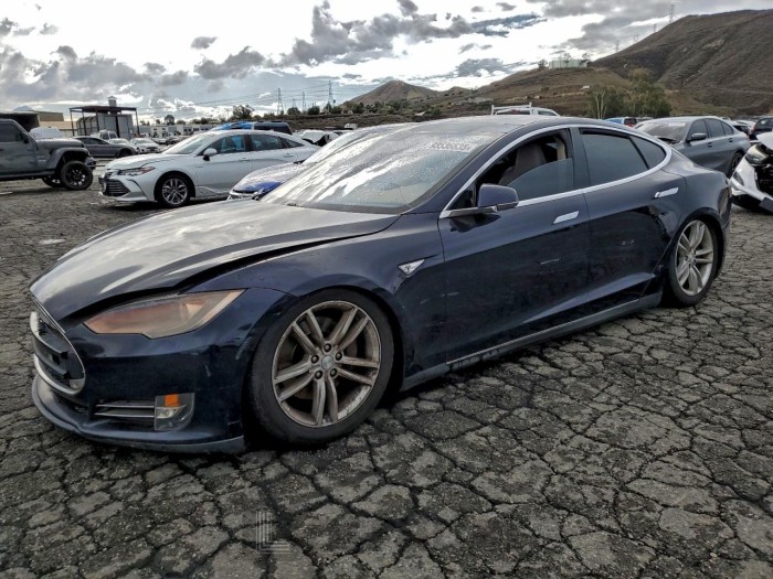 Tesla Model s 2013 VIN 5YJSA1CG1DFP04719