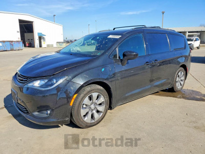 Chrysler Pacifica 2018 2C4RC1N7XJR311680