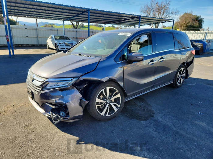 Honda Odyssey 2018 VIN 5FNRL6H91JB021902