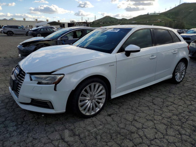 Audi A3 2017 WAUTPBFF6HA140248