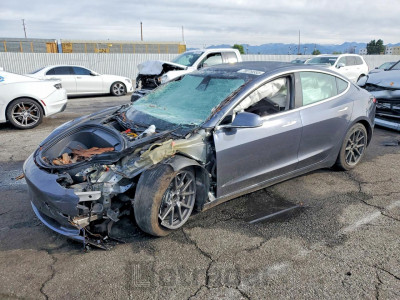 Tesla Model 3 2020 5YJ3E1EA1LF704915