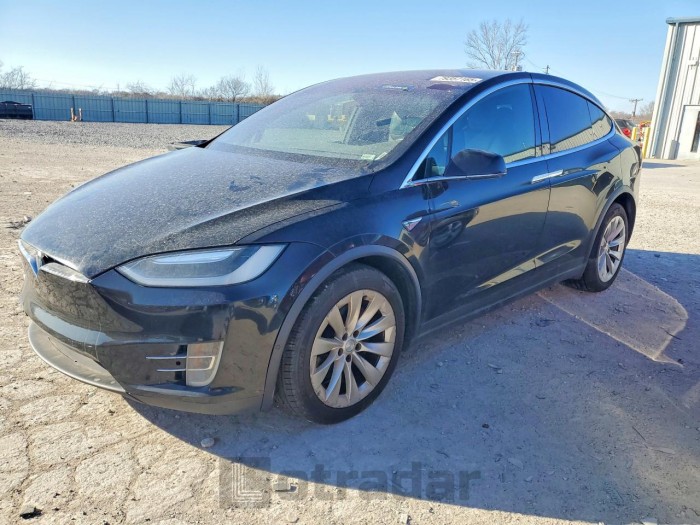 Tesla Model x 2016 VIN 5YJXCAE27GF016861